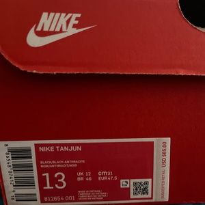 Nike Tanjun